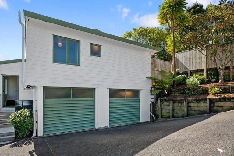 Photo of property in 121b Sunnyside Road, Sunnyvale, Auckland, 0612