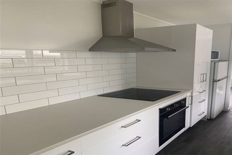 Photo of property in 11 Litchfield Place, Clarks Beach, 2122