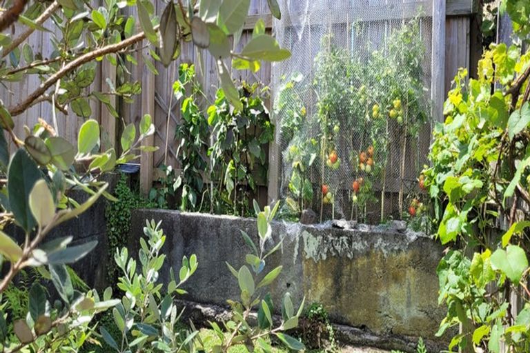 Photo of property in 7 Margaret Place, Merrilands, New Plymouth, 4312