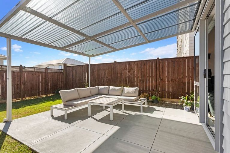 Photo of property in 19 Forbes Mccammon Drive, Swanson, Auckland, 0614