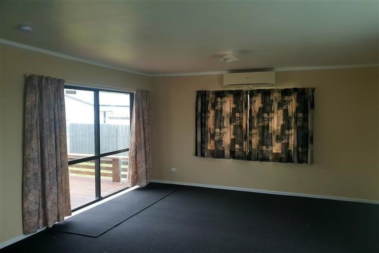 Photo of property in 4 Tarbet Place, Flaxmere, Hastings, 4120