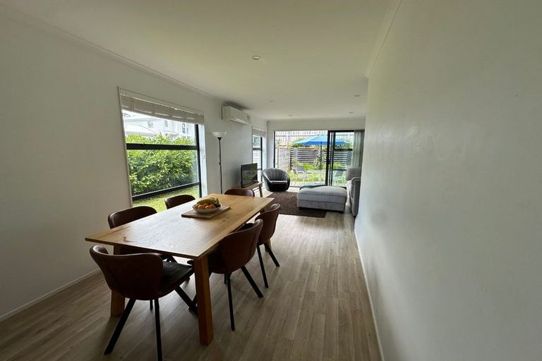 Photo of property in 59 William Wallbank Crescent, Swanson, Auckland, 0614