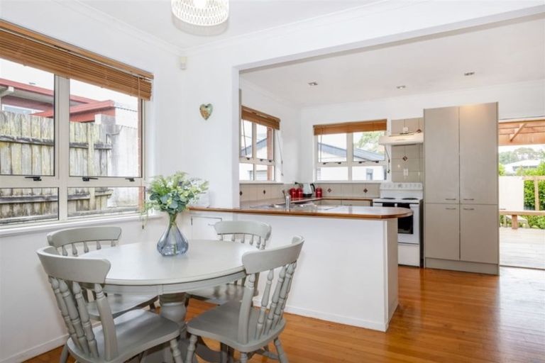 Photo of property in 10 Slacks Road, Awapuni, Palmerston North, 4412