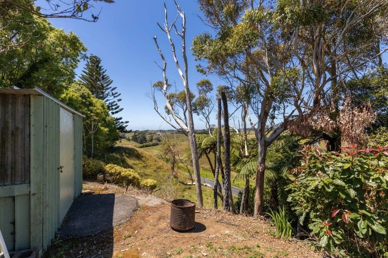 Photo of property in 529 South Road, Omata, New Plymouth, 4374