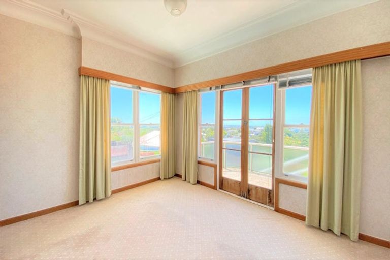 Photo of property in 57 Exmouth Road, Northcote, Auckland, 0627