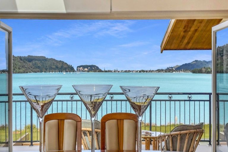 Photo of property in 22 Aileen Place, Whangamata, 3691