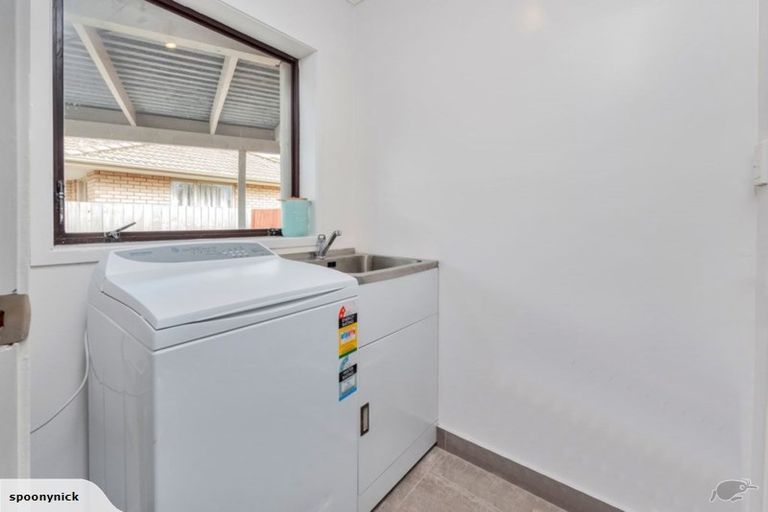 Photo of property in 4/8 Mayville Avenue, New Lynn, Auckland, 0600