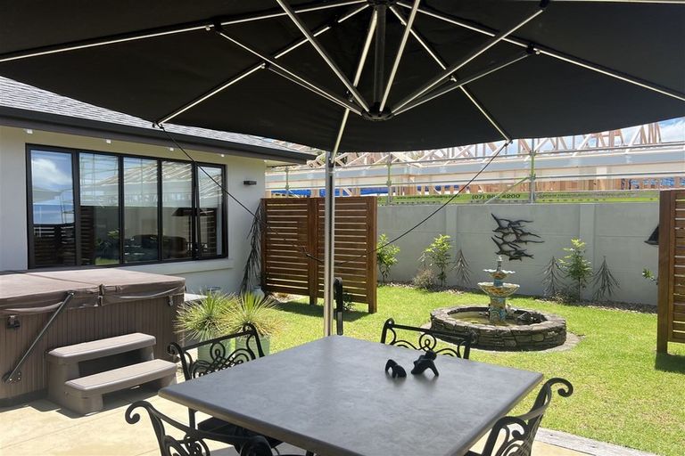 Photo of property in 15 Leeward Drive, Whitianga, 3510