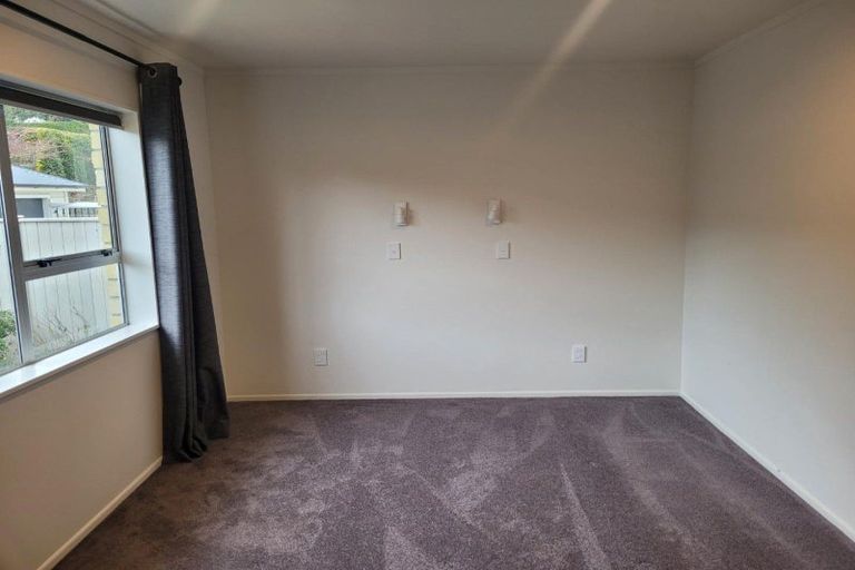 Photo of property in 33 Carrington Street, New Plymouth, 4310