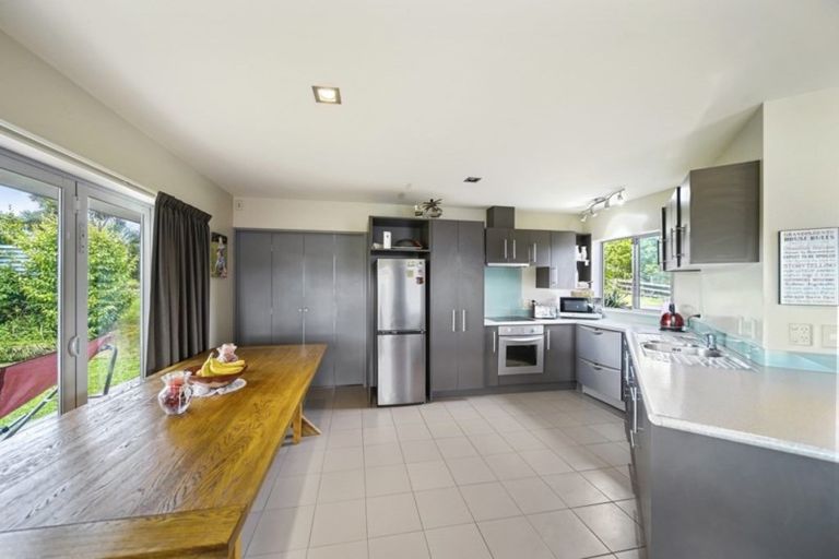 Photo of property in 126 Brownhill Road, Whitford, Manurewa, 2576
