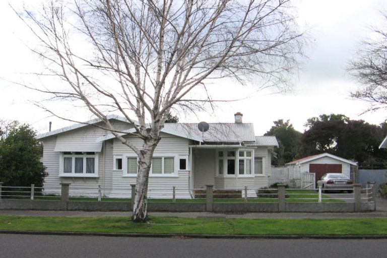 Photo of property in 57 Argyle Avenue, Takaro, Palmerston North, 4410