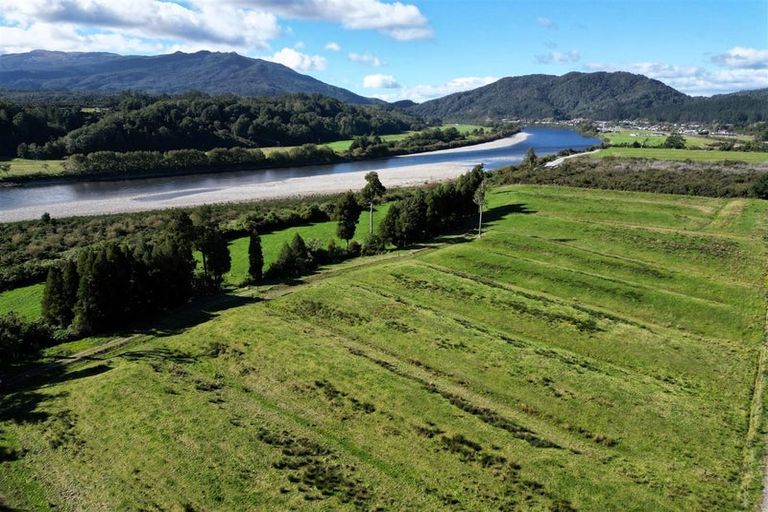 Photo of property in 200 Golf Links Road, Kaiata, Greymouth, 7805