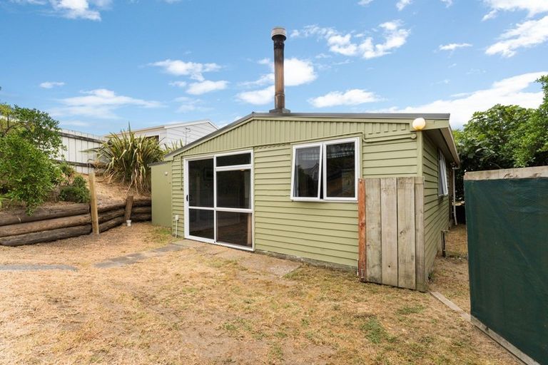 Photo of property in 37 Dixie Street, Te Horo Beach, Otaki, 5581