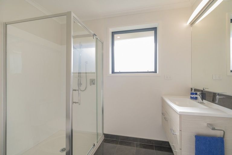 Photo of property in 2 Debenham Drive, Whitianga, 3510