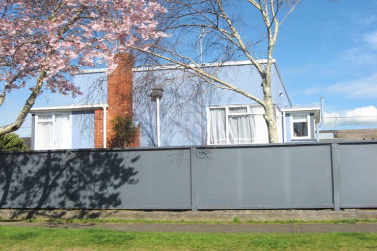 Photo of property in 10 Exeter Street, Brooklands, New Plymouth, 4310