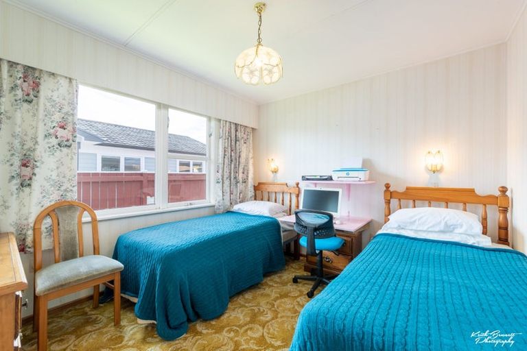 Photo of property in 33 Garden Road, Avalon, Lower Hutt, 5011