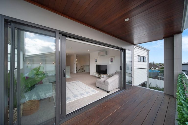 Photo of property in 8 Awakirihi Close, Shamrock Park, Auckland, 2016