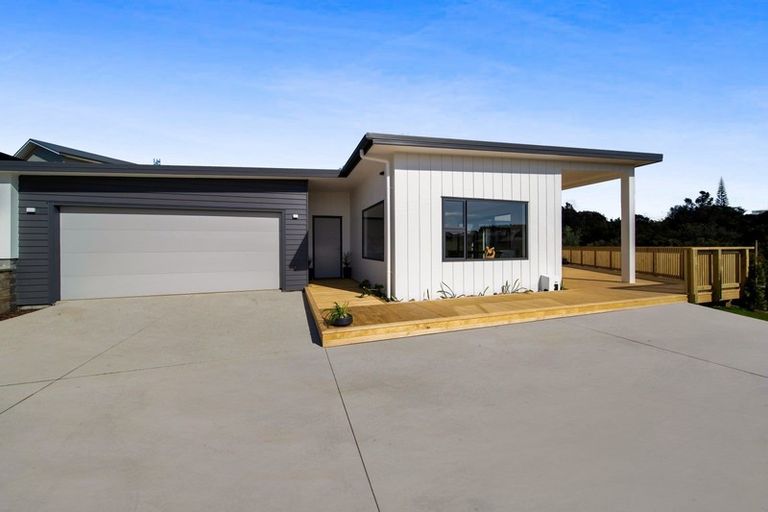 Photo of property in 71 Cyrus Street, Whalers Gate, New Plymouth, 4310