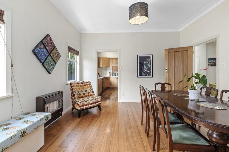 Photo of property in 19 Cavendish Square, Strathmore Park, Wellington, 6022