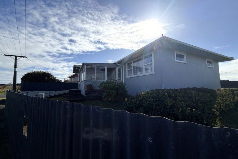 Photo of property in 6 Ranfurly Street, Waitara, 4320