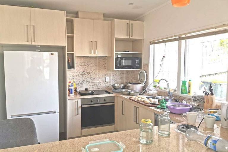 Photo of property in 685 Beach Road, Rothesay Bay, Auckland, 0630