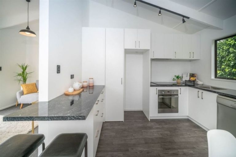 Photo of property in 2/92c Englefield Road, Northwood, Christchurch, 8051