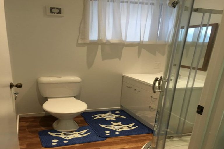 Photo of property in 72 Kurnell Drive, Botany Downs, Auckland, 2010