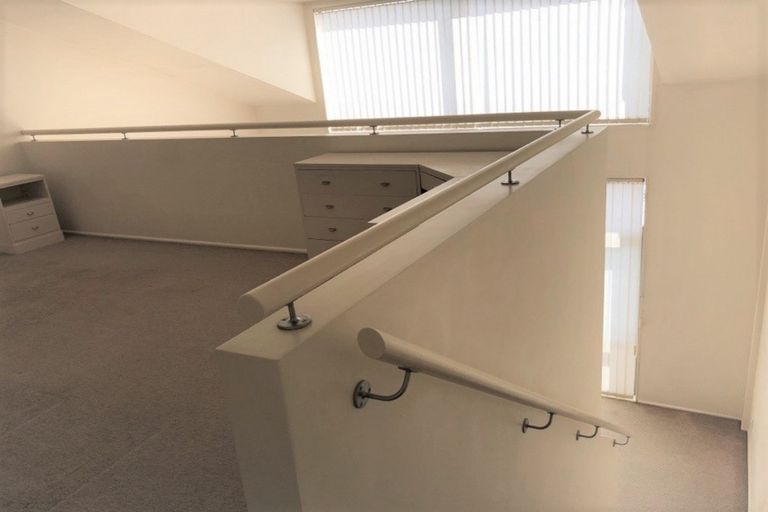 Photo of property in 3f/30 Westward Ho, Glen Eden, Auckland, 0602