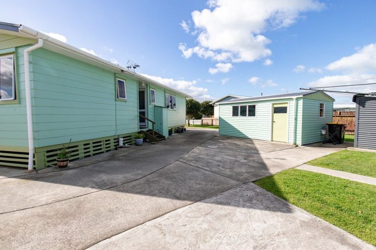 Photo of property in 41 Mahana Road, Ngatea, 3503