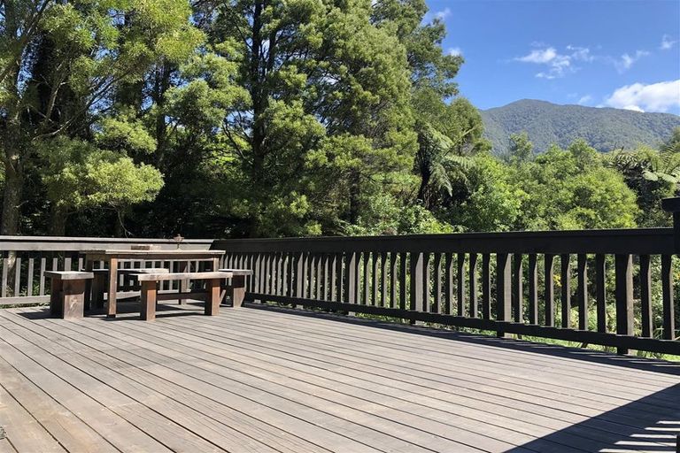 Photo of property in 236 Anatoki Track Road, Takaka, 7183