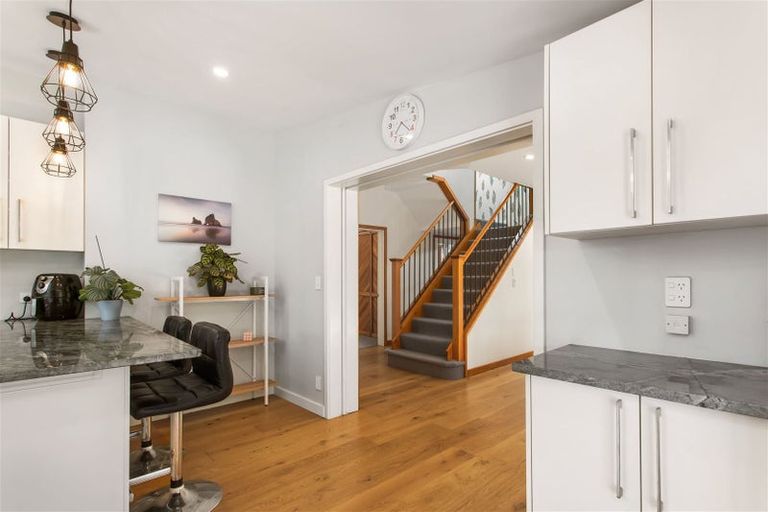 Photo of property in 7 Sawtell Place, Northcote, Christchurch, 8052