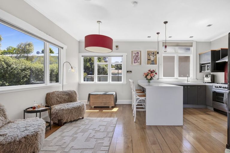 Photo of property in 112 Kawai Street, Nelson South, Nelson, 7010