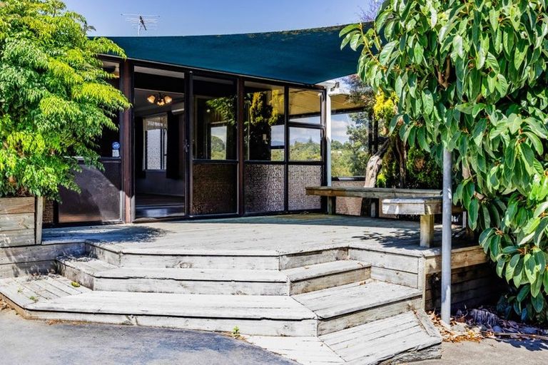 Photo of property in 46 Cumberland Street, Merrilands, New Plymouth, 4312