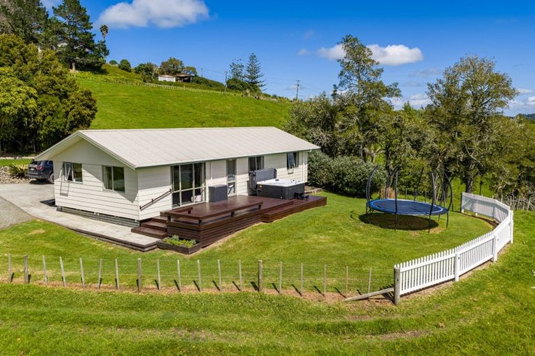 Photo of property in 1822 State Highway 12, Paparoa, 0571