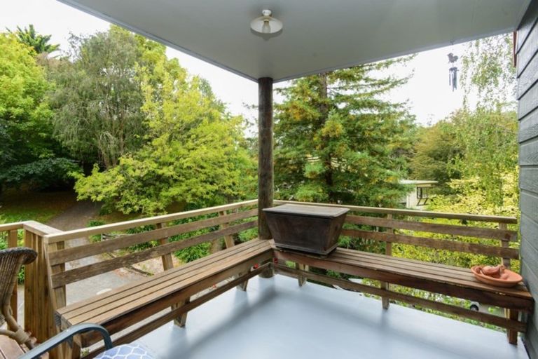Photo of property in 82 Tauroa Road, Havelock North, 4130