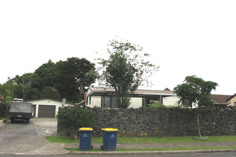 Photo of property in 14 Edwin Freeman Place, Ranui, Auckland, 0612