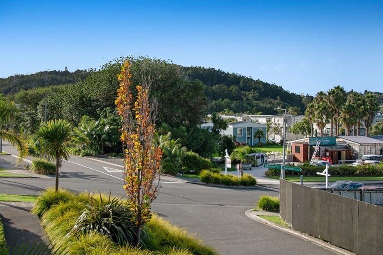 Photo of property in 10 Rewa Rewa Lane, Orewa, 0931