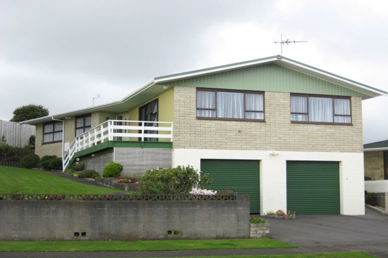 Photo of property in 4 Bronte Place, Whalers Gate, New Plymouth, 4310