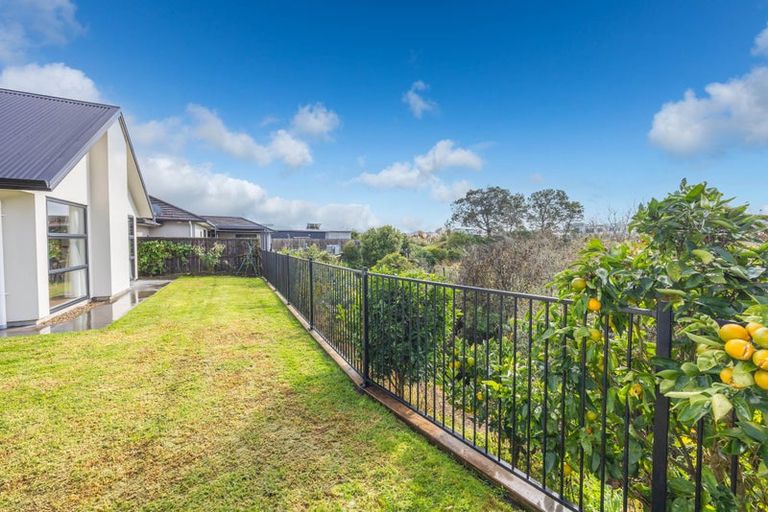 Photo of property in 12 Kentwood Place, Flagstaff, Hamilton, 3210