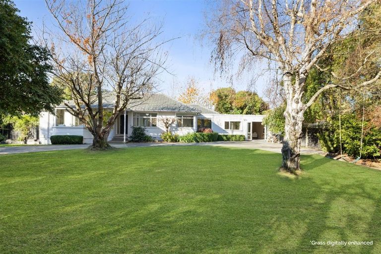 Photo of property in 36 Gregan Crescent, Burnside, Christchurch, 8053