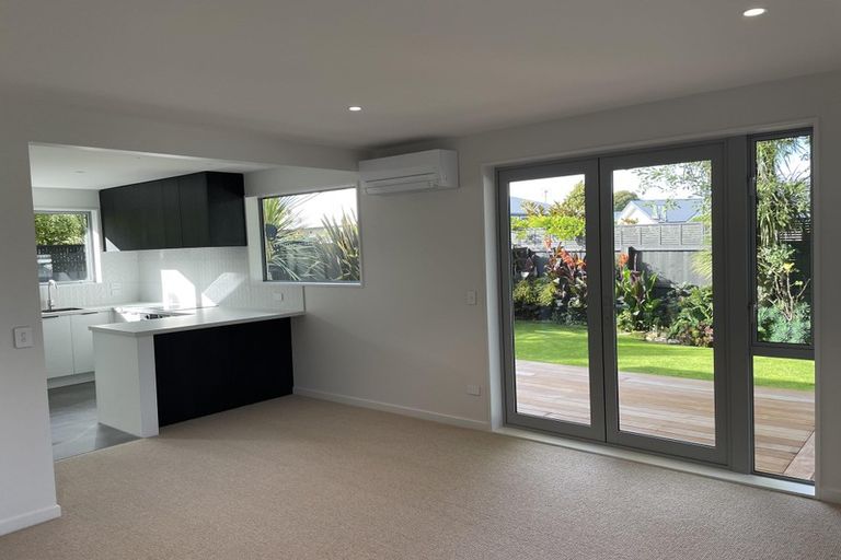 Photo of property in 2/53 Orrick Crescent, Avondale, Christchurch, 8061