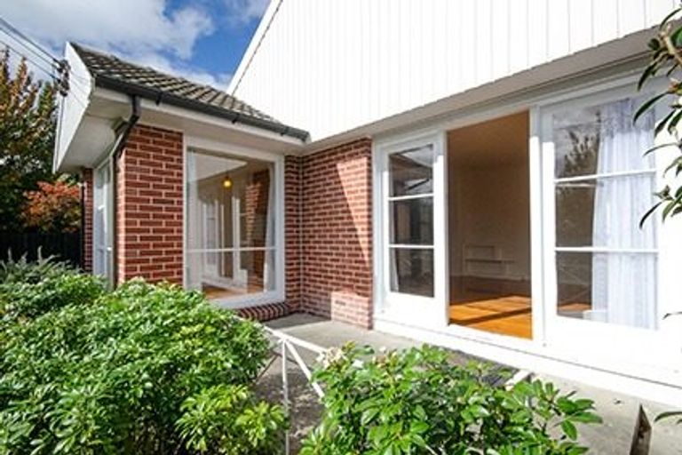 Photo of property in 1/34 Taylors Avenue, Bryndwr, Christchurch, 8052