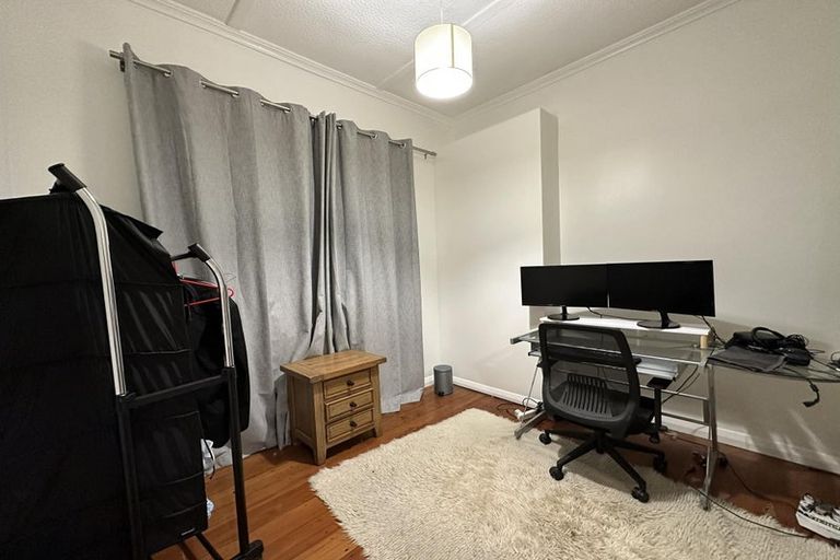 Photo of property in 90 Curtis Street, Northland, Wellington, 6012