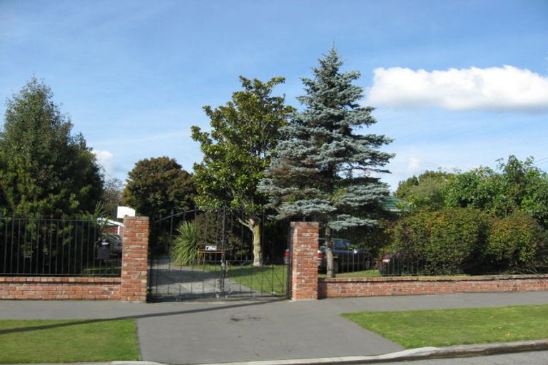 Photo of property in 3 Solway Avenue, Ilam, Christchurch, 8041