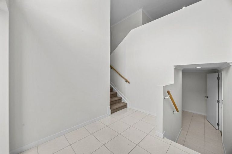 Photo of property in 7 Lewis Road, Pakuranga, Auckland, 2010