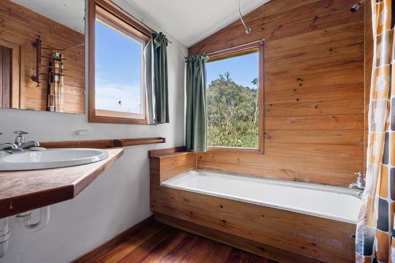 Photo of property in 250 Redoubt Road, Totara Park, Auckland, 2019