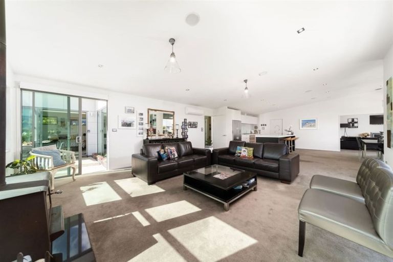 Photo of property in 27 Infinity Drive, Wanaka, 9305