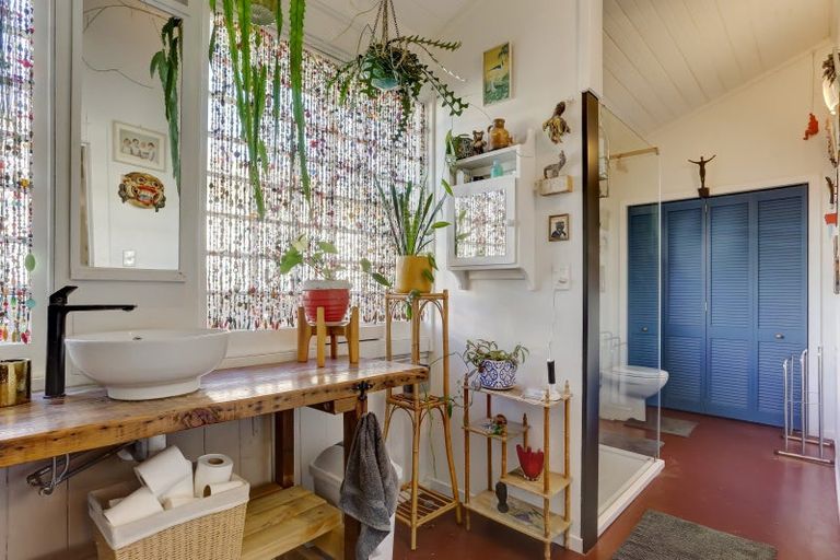 Photo of property in 92 Cornfoot Street, Castlecliff, Whanganui, 4501