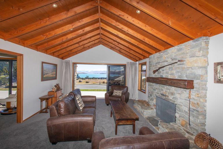 Photo of property in 2 Walter Black Place, Lake Tekapo, 7999