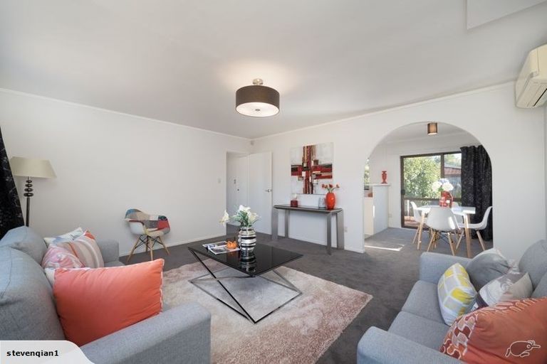 Photo of property in 2/32 Ballater Place, Highland Park, Auckland, 2010